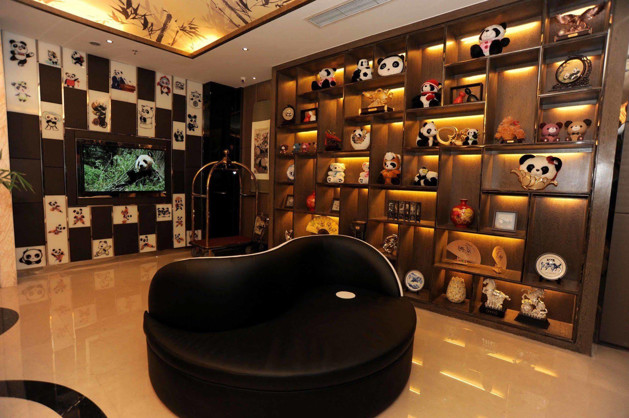 Chengdu Panda Prince Culture Hotel Exterior photo