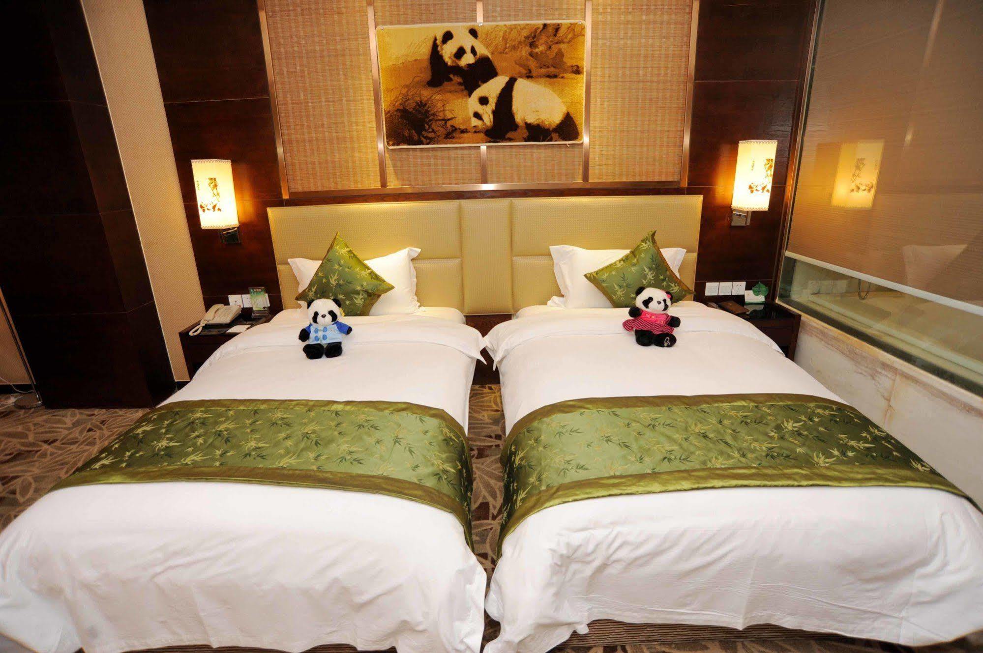 Chengdu Panda Prince Culture Hotel Exterior photo