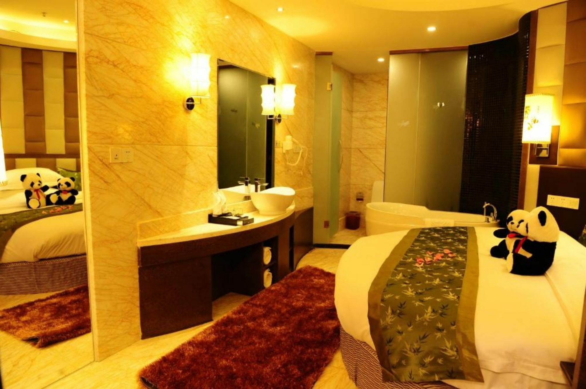 Chengdu Panda Prince Culture Hotel Exterior photo